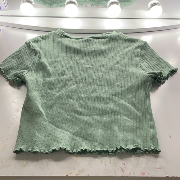 SHEIN green top - Picture 2 of 3
